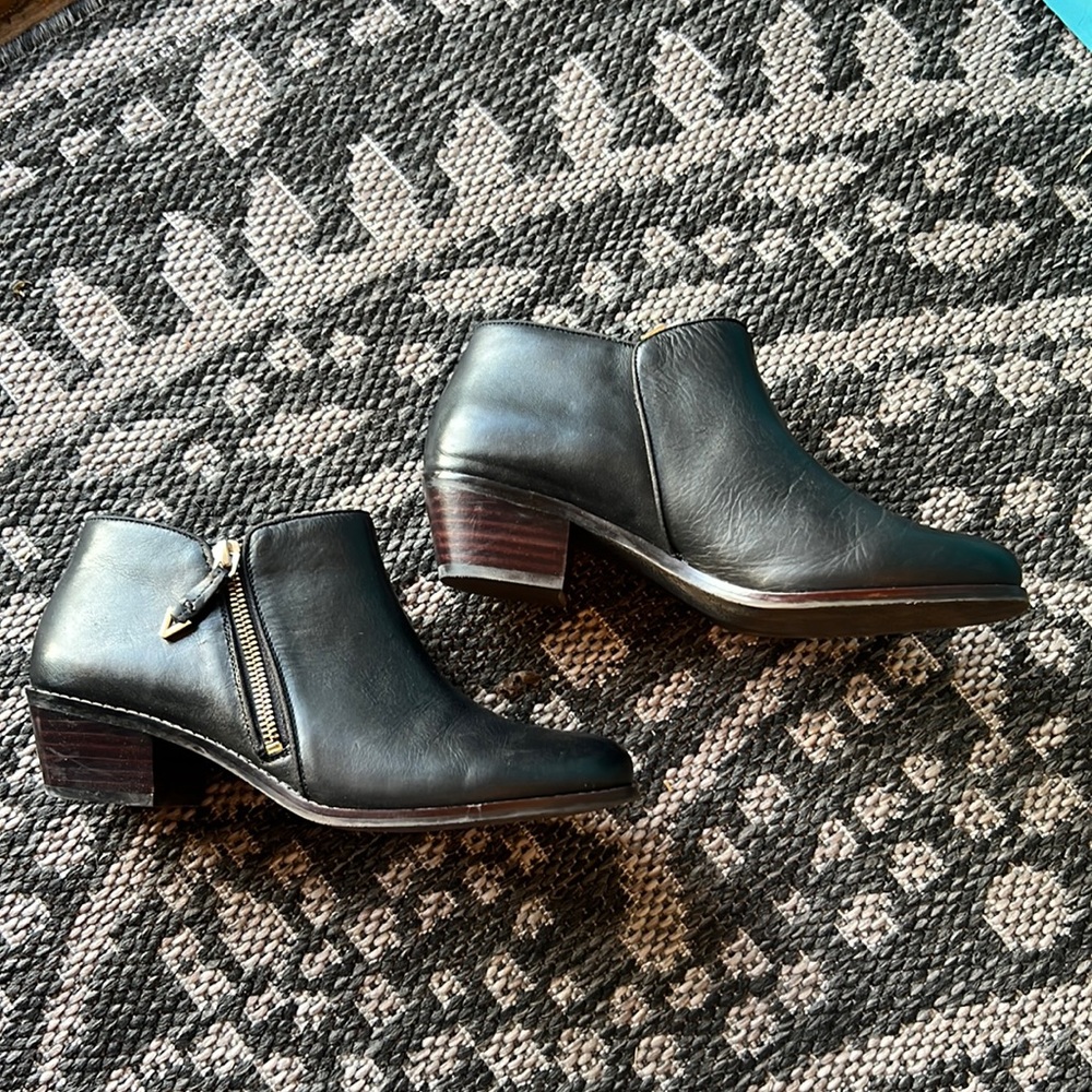 Vionic Side Zip Booties